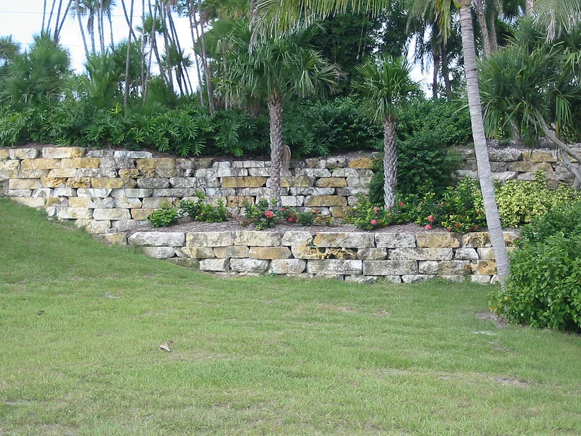 TIERED RETAINING WALLS